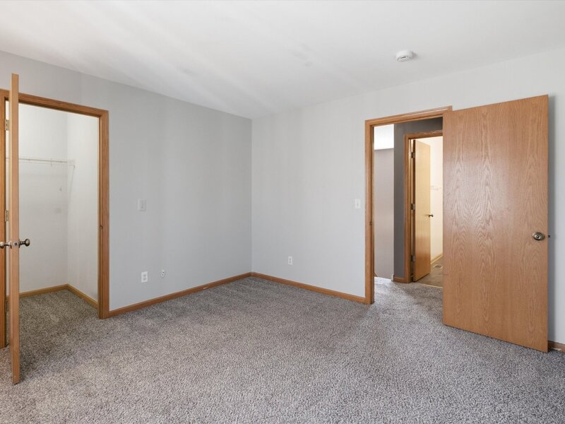 1986 Wedgewood Circle Romeoville IL 60446