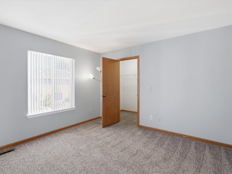 1986 Wedgewood Circle Romeoville IL 60446