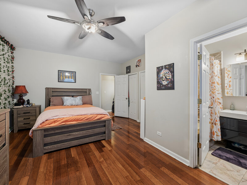 4731 S Ingleside Avenue Chicago IL 60615