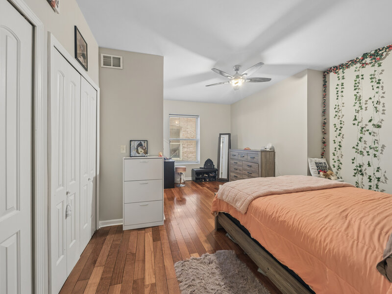 4731 S Ingleside Avenue Chicago IL 60615