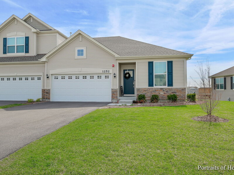 1252 Hawk Hollow Drive Yorkville IL 60560