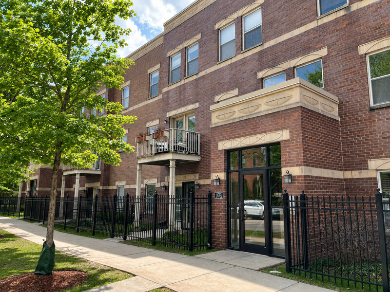 803 E 41st Street Chicago IL 60653
