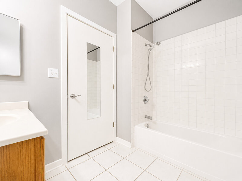 803 E 41st Street Chicago IL 60653