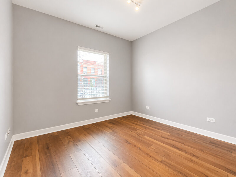 803 E 41st Street Chicago IL 60653