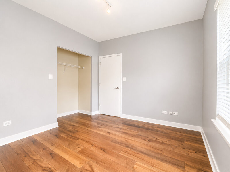 803 E 41st Street Chicago IL 60653