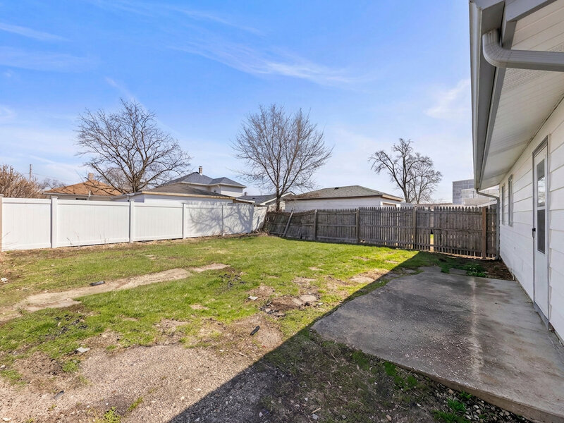 803 1st Avenue Joliet IL 60433