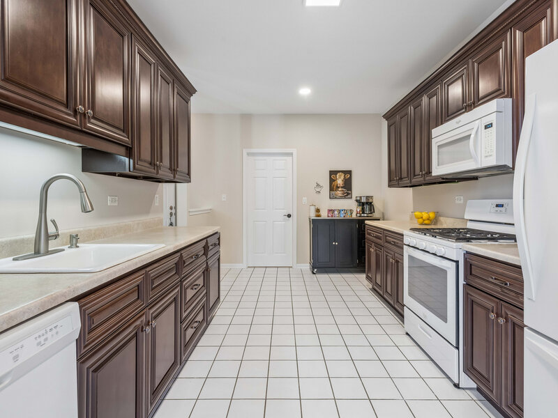 1410 Grandview Court Algonquin IL 60102