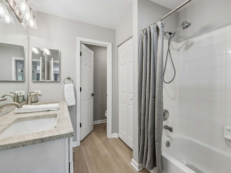 1410 Grandview Court Algonquin IL 60102