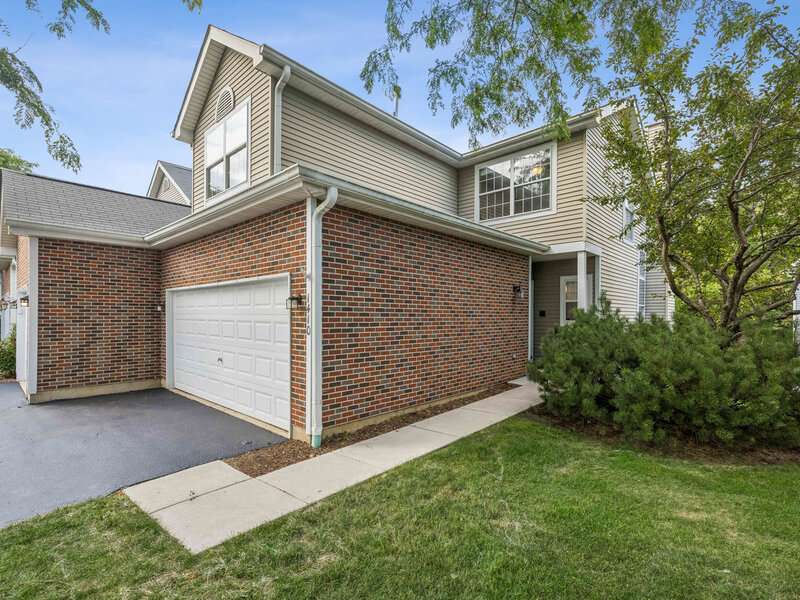1410 Grandview Court Algonquin IL 60102