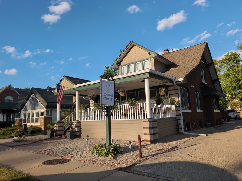 417 N Hough Street Barrington IL 60010