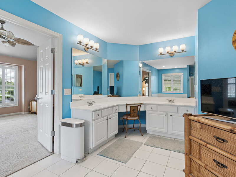 1790 Queensport Drive Crystal Lake IL 60014