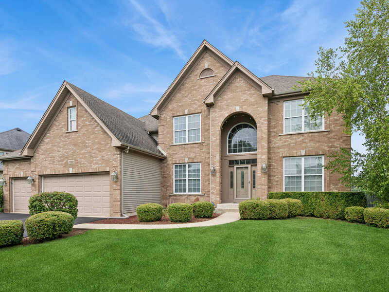 1790 Queensport Drive Crystal Lake IL 60014
