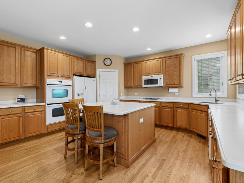 1790 Queensport Drive Crystal Lake IL 60014