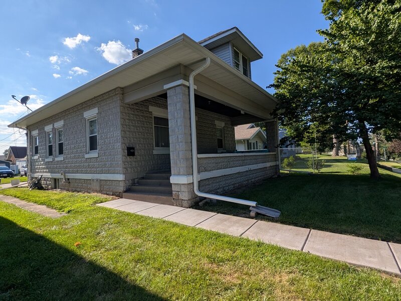 258 7th Street Silvis IL 61282
