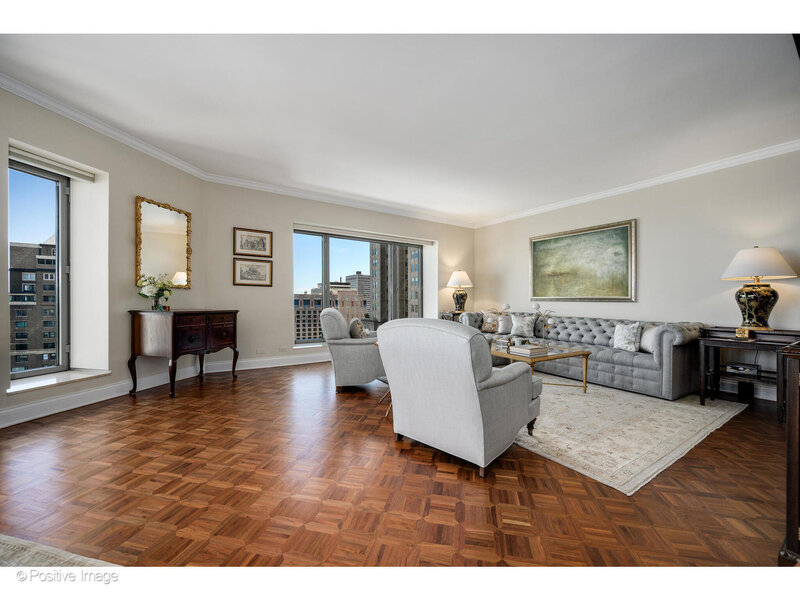 950 N Michigan Avenue Chicago IL 60611