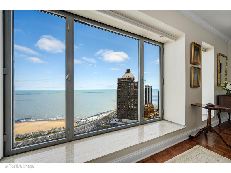 950 N Michigan Avenue Chicago IL 60611