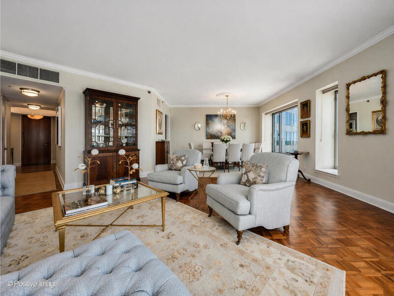 950 N Michigan Avenue Chicago IL 60611