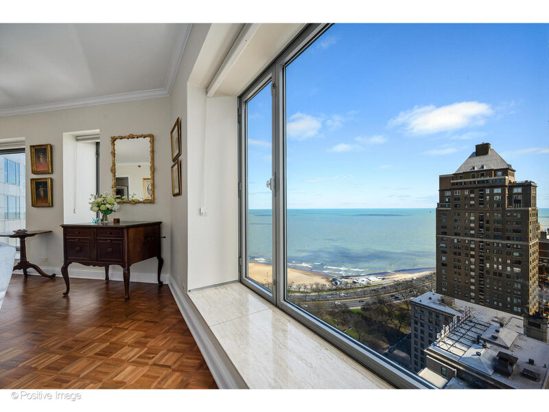 950 N Michigan Avenue Chicago IL 60611