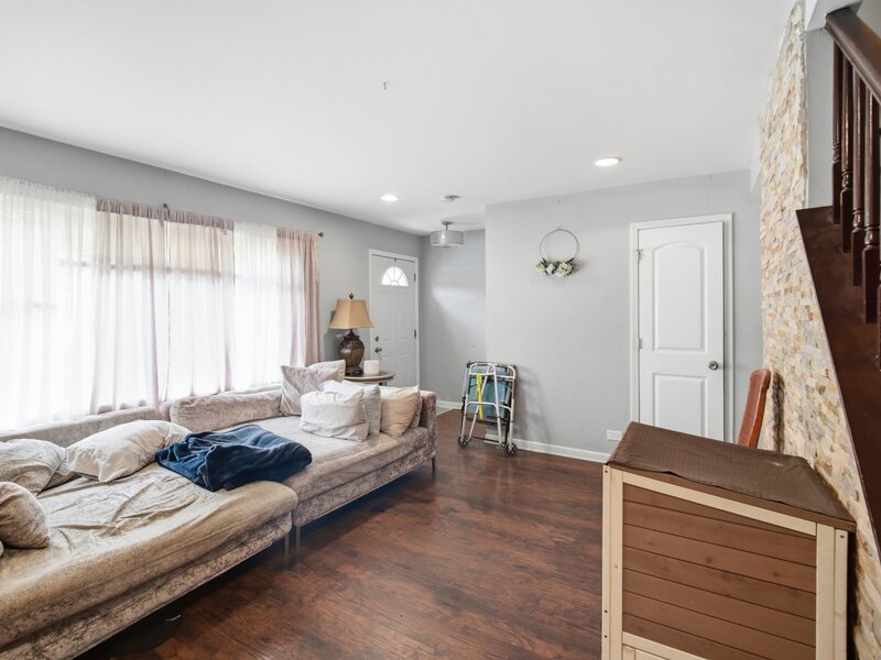 1150 N Boxwood Drive Mount Prospect IL 60056