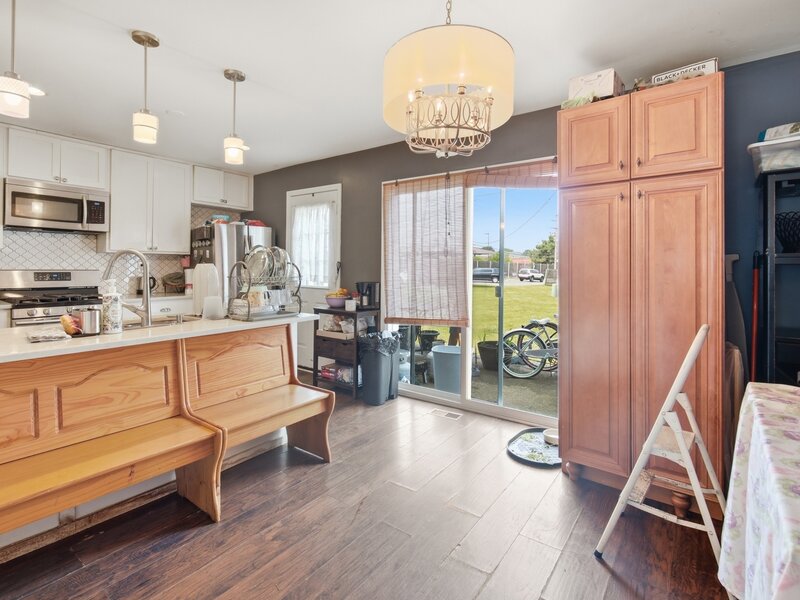 1150 N Boxwood Drive Mount Prospect IL 60056