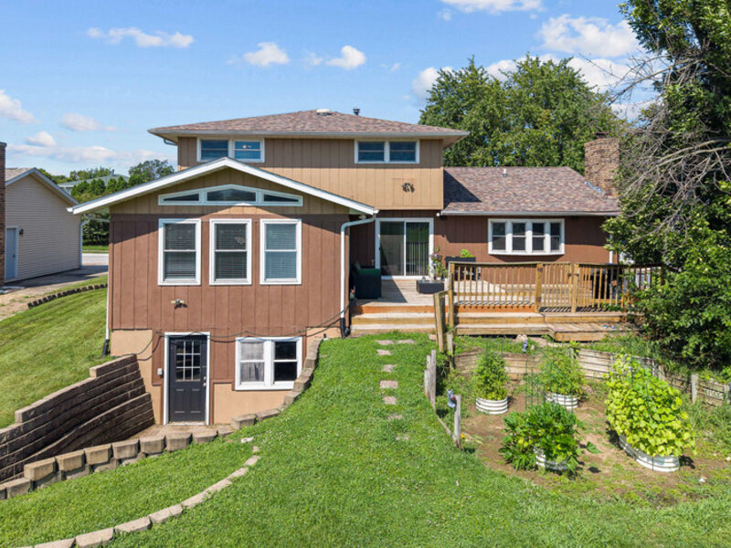 3027 Kelling Street Davenport IA 52804