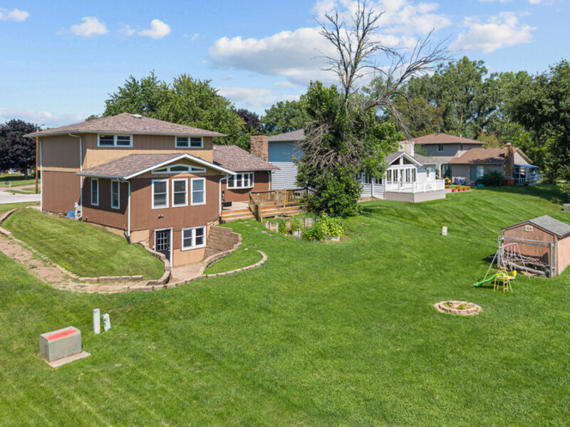 3027 Kelling Street Davenport IA 52804