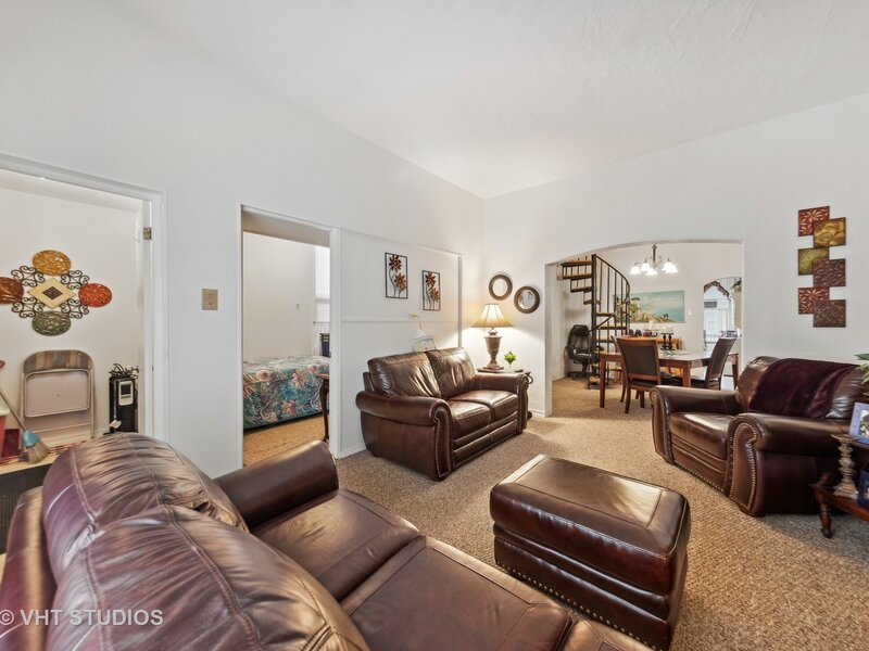 2242 W Taylor Street Chicago IL 60612