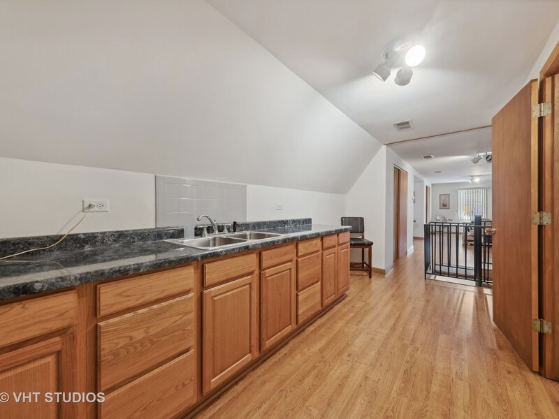 2242 W Taylor Street Chicago IL 60612