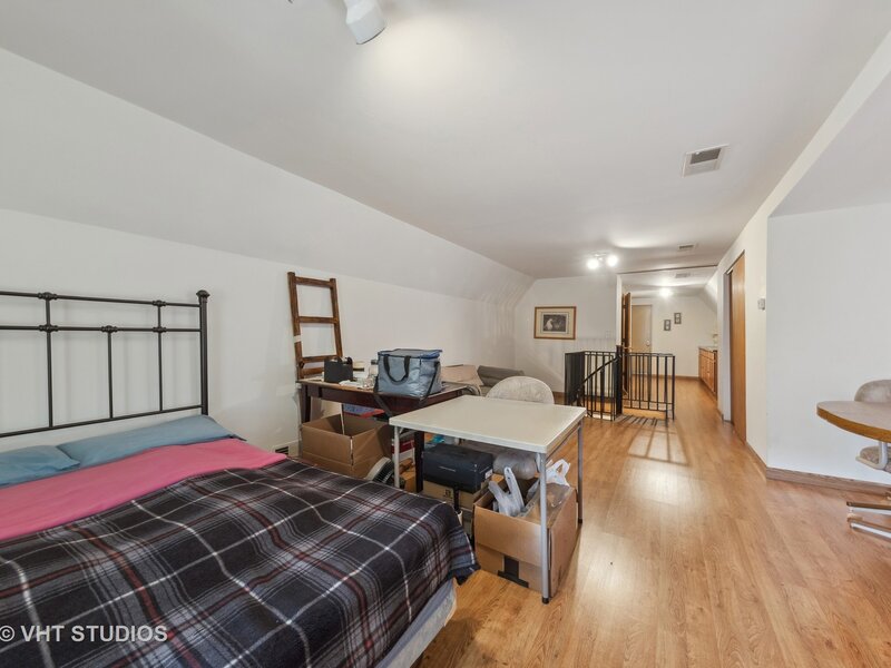 2242 W Taylor Street Chicago IL 60612