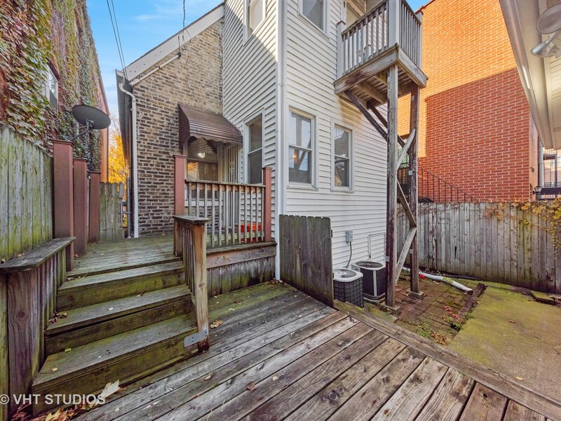 2242 W Taylor Street Chicago IL 60612