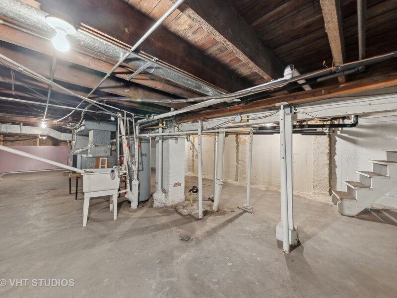 2242 W Taylor Street Chicago IL 60612