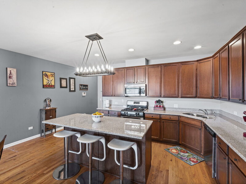 6436 Roosevelt Road Oak Park IL 60304