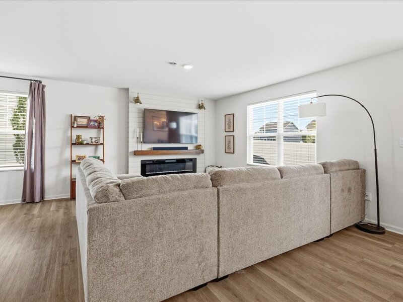 116 Fieldcrest Avenue Hampshire IL 60140