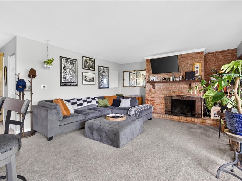 5603 Lakeside Drive Lisle IL 60532