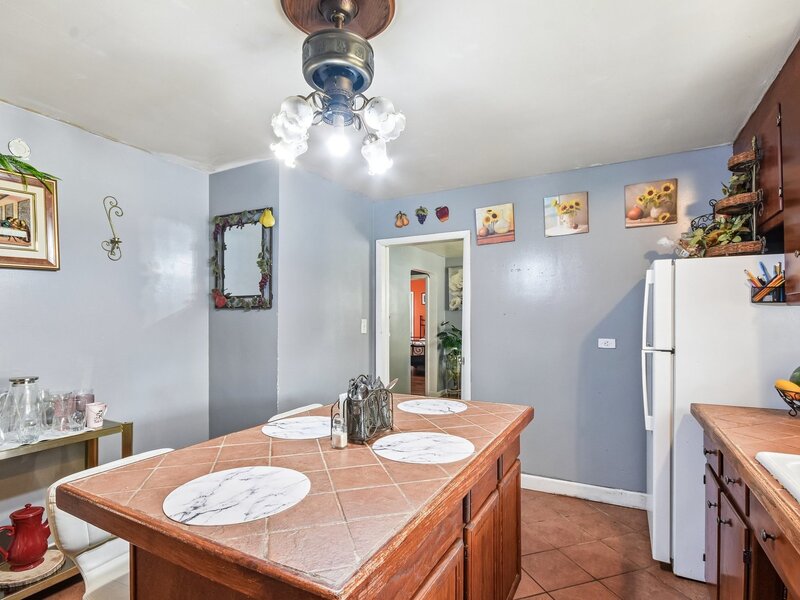 3458 W 72nd Place Chicago IL 60629