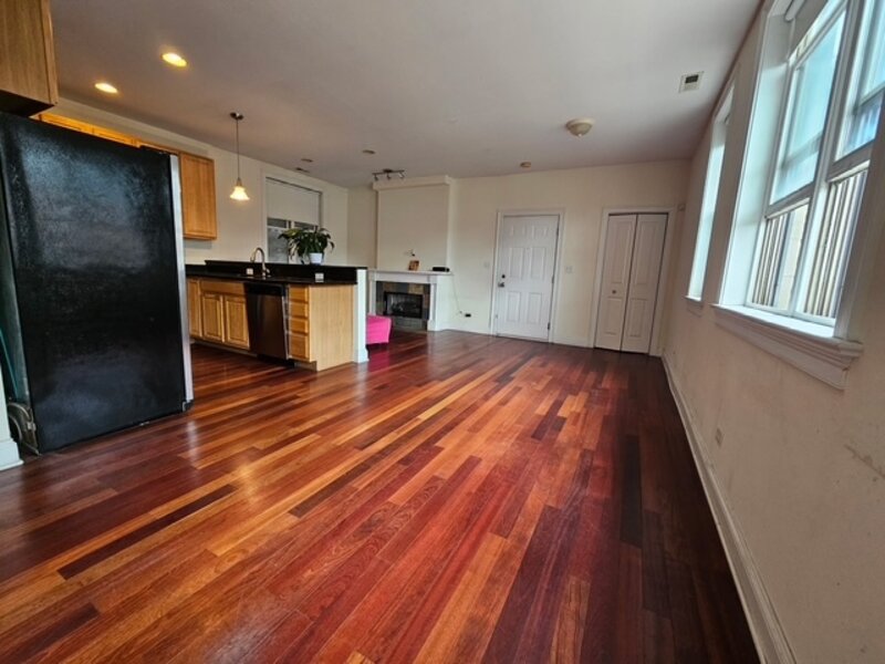 2113 W Gladys Avenue Chicago IL 60612