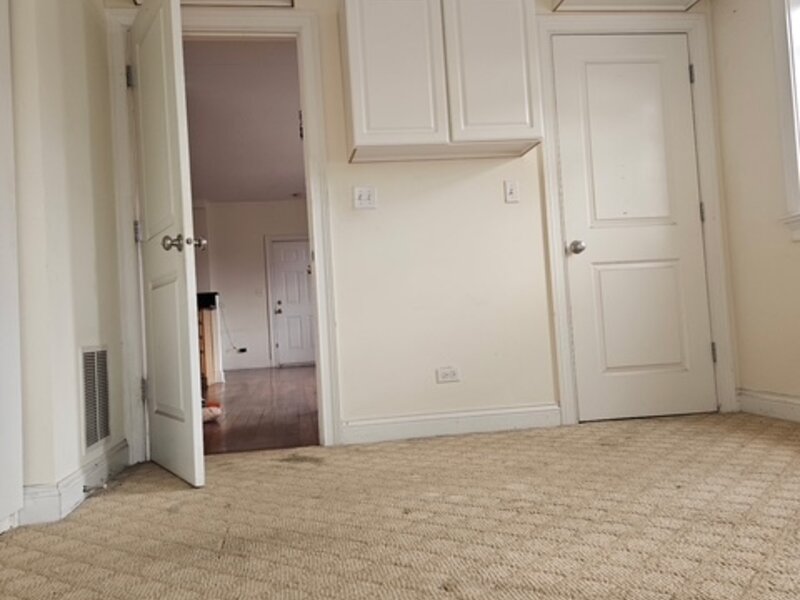 2113 W Gladys Avenue Chicago IL 60612