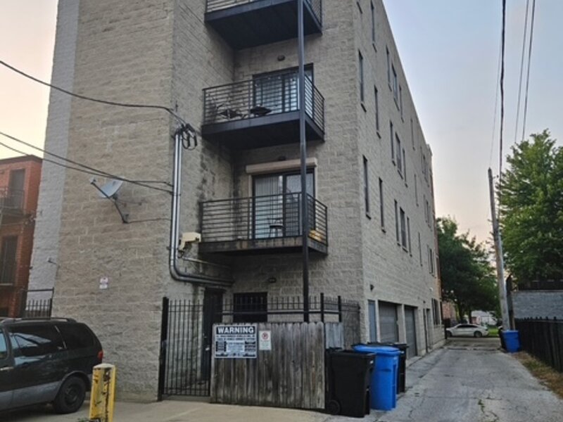 2113 W Gladys Avenue Chicago IL 60612