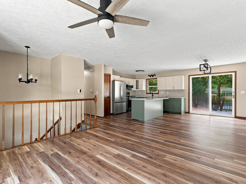 1955 Danbury Drive Bettendorf IA 52722
