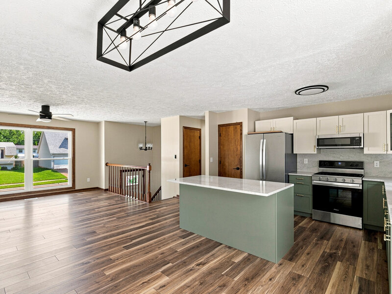 1955 Danbury Drive Bettendorf IA 52722
