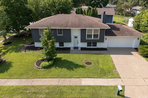 Photo of 1955 Danbury Drive Bettendorf IA 52722