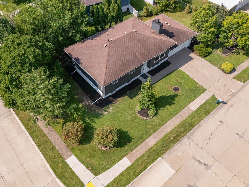 1955 Danbury Drive Bettendorf IA 52722