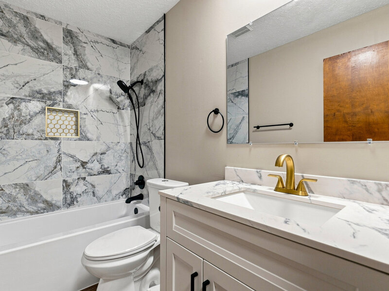 1955 Danbury Drive Bettendorf IA 52722