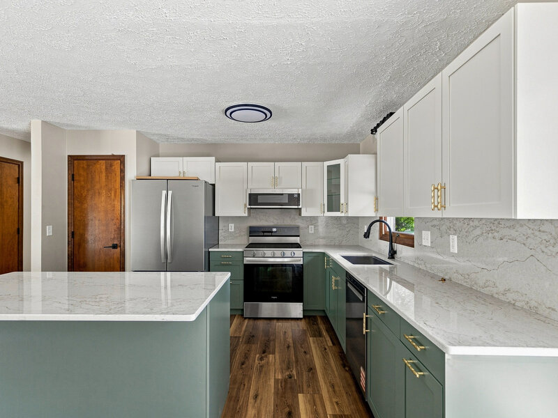 1955 Danbury Drive Bettendorf IA 52722
