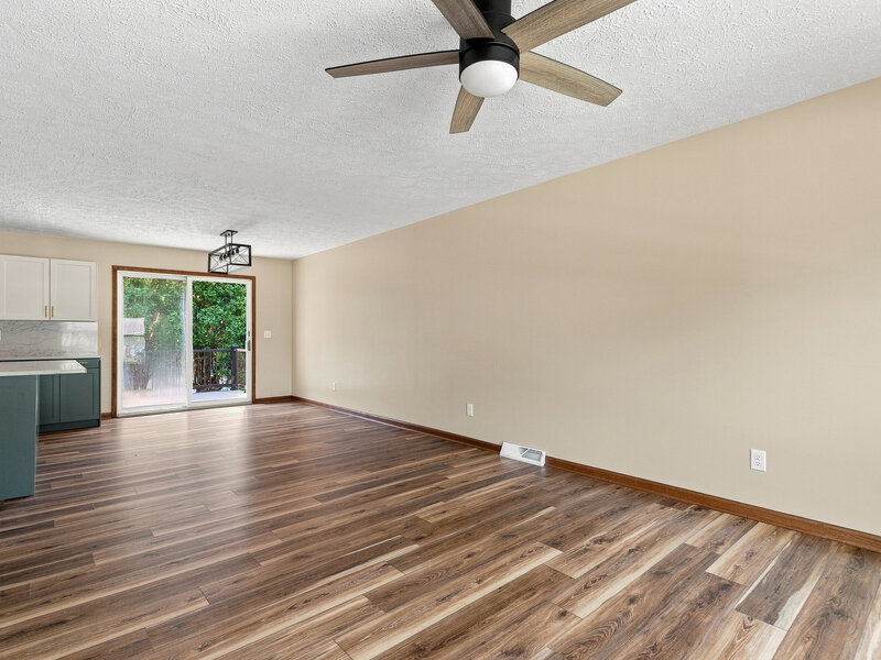 1955 Danbury Drive Bettendorf IA 52722