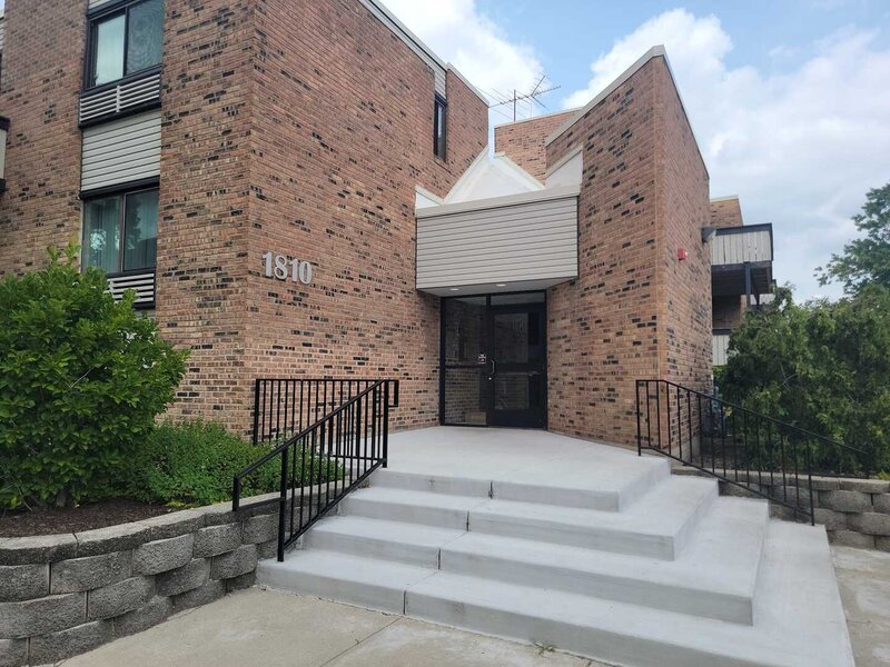 1810 Hemlock Place Schaumburg IL 60173