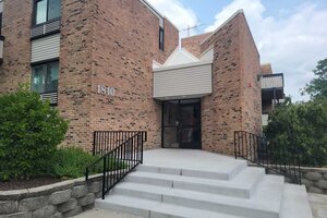 Photo of 1810 Hemlock Place Schaumburg IL 60173 Unit 204