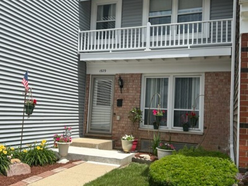1929 Whitingham Lane Hoffman Estates IL 60169