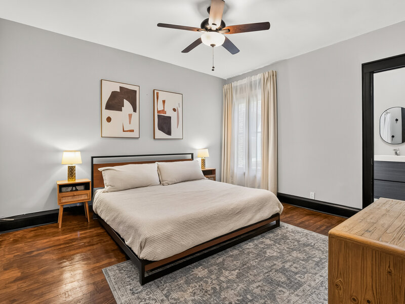 660 E 51st Street Chicago IL 60615