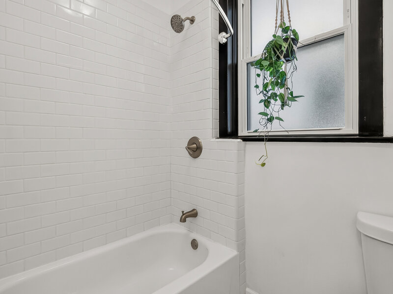 660 E 51st Street Chicago IL 60615